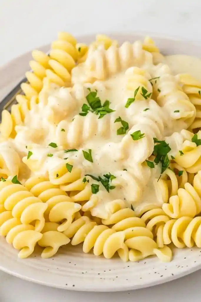 Rich Cream Cheese Garlic Alfredo Sauce 3 Recipe image